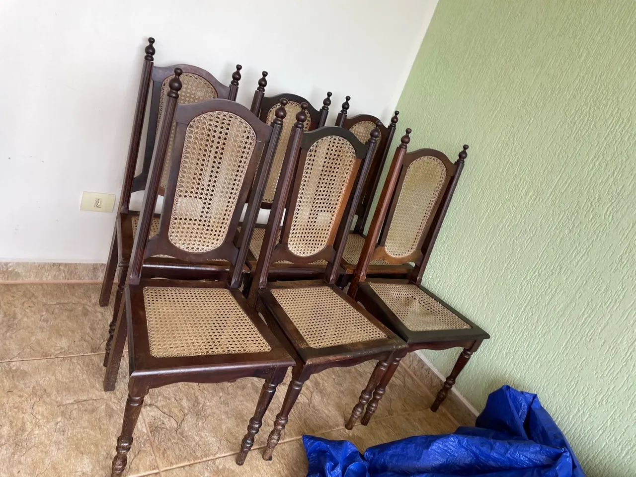Mesa de Jantar em jacarandá c/ 06 cadeiras em vime  - Foto 5