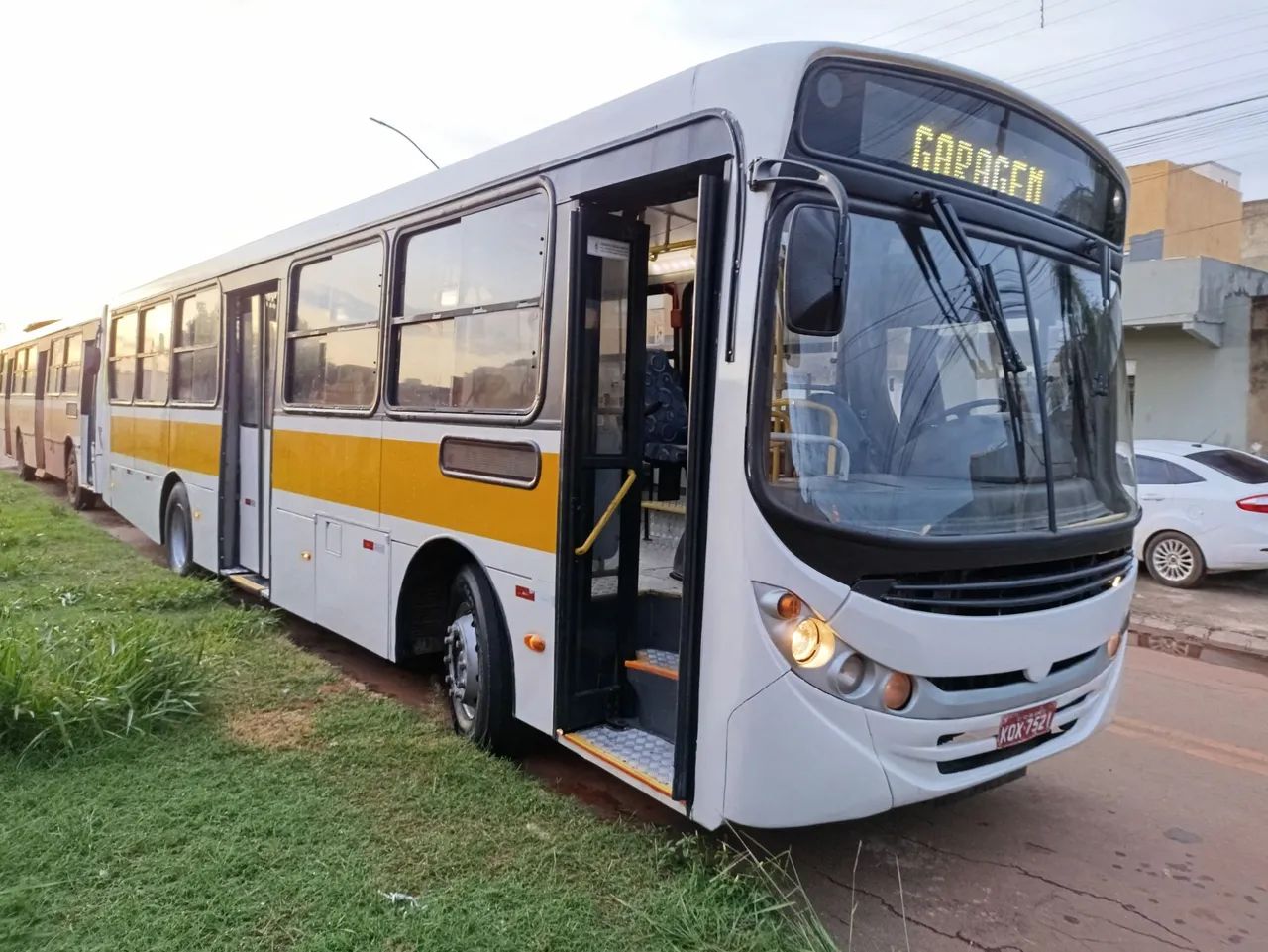 Ônibus Escolar em Ótimo Estado - Foto 2