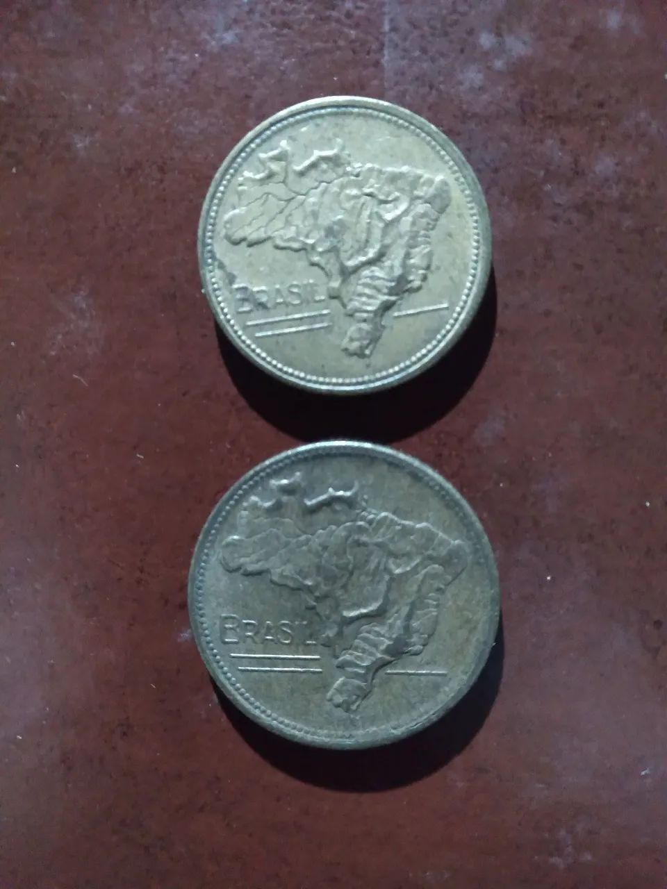 Moedas de CRUZEIROS dos anos de 1945 e 1946 - Foto 2