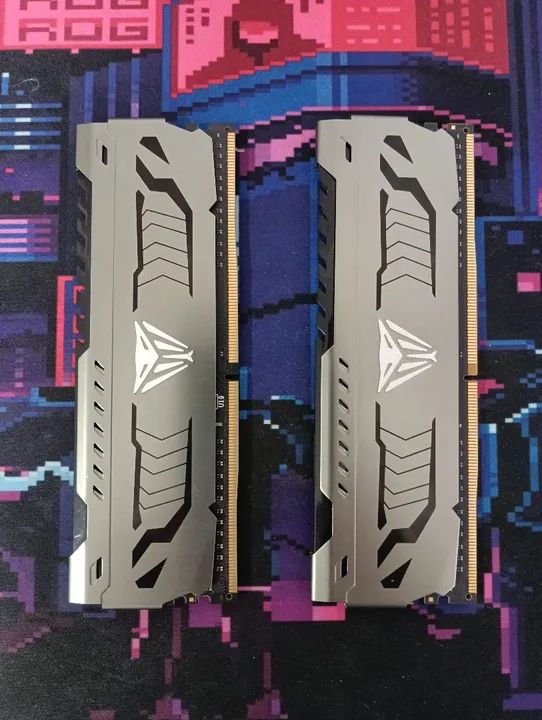 Kit de Memória RAM 2x 8GB 3000Mhz DDR4