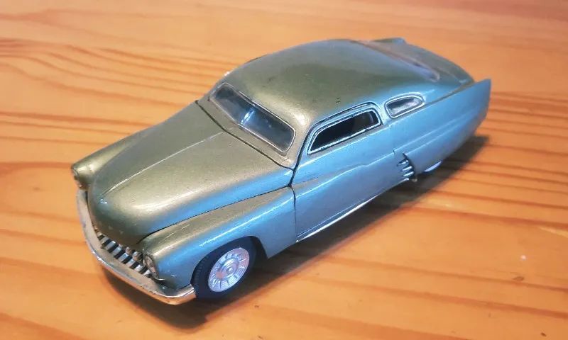 Miniatura Do Mercury 1949 em escala 1:28 - Sunnyside