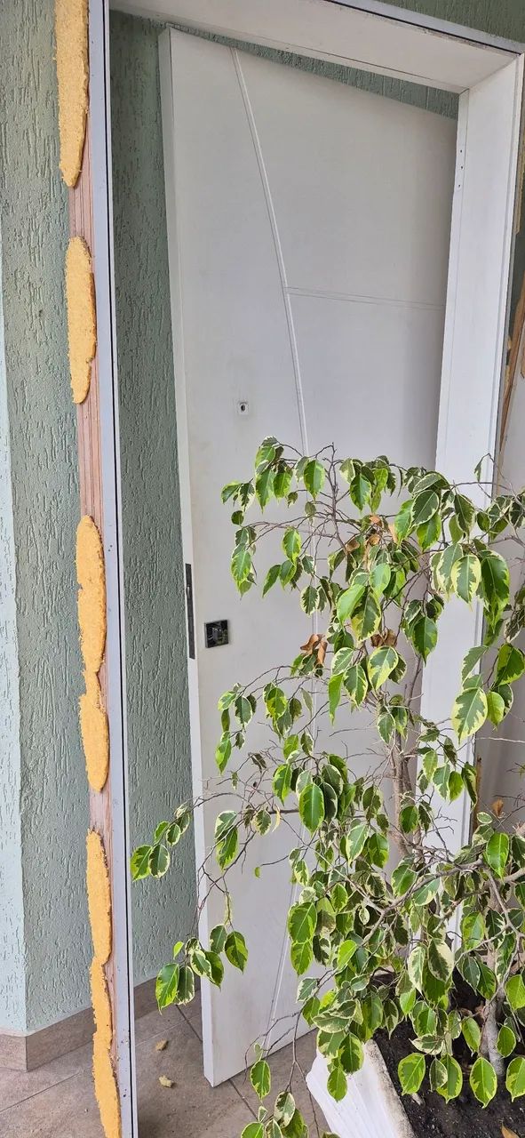 Porta branca de madeira usada - Foto 3