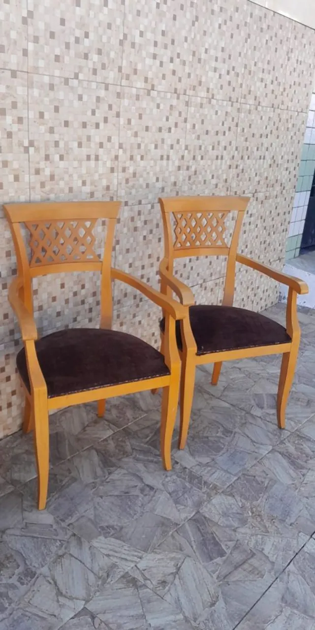 Conjunto de cadeiras de madeira maciça estofado
