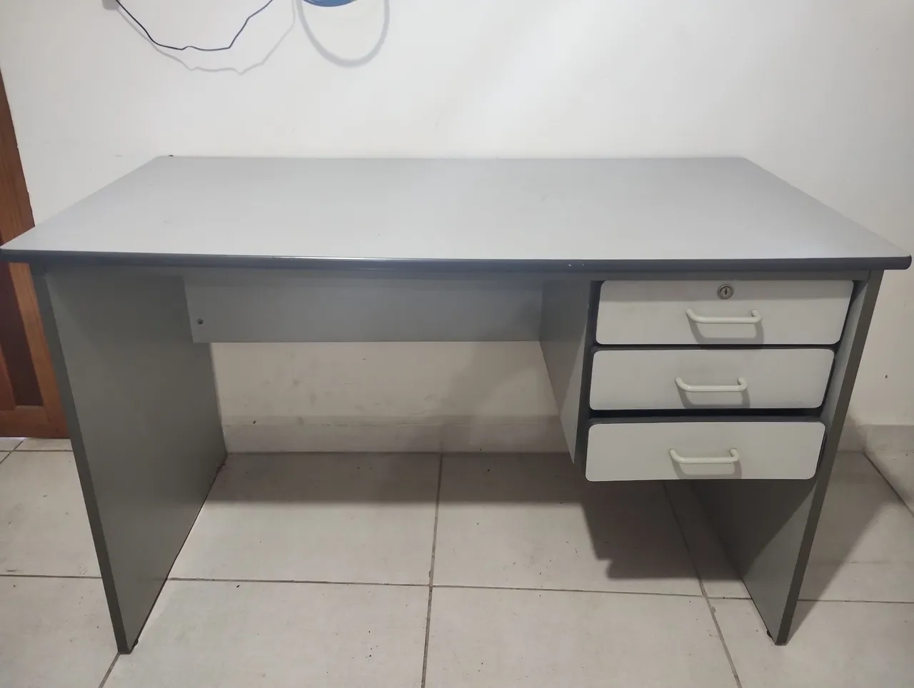 Mesa escritório cinza 1.20x60cm