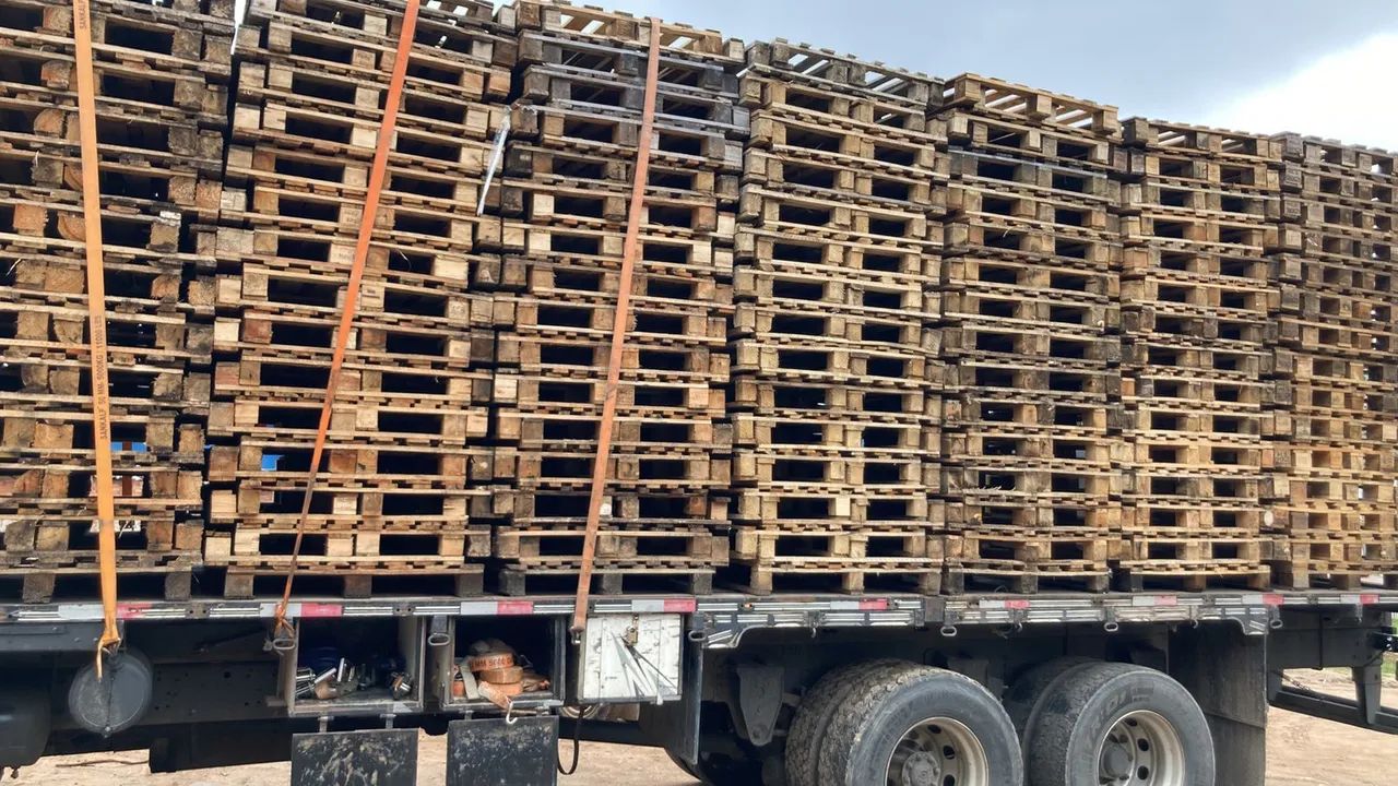 PALLETS PADRÃO PBR 1.00X1.20 USADOS REFORMADOS  - Foto 2