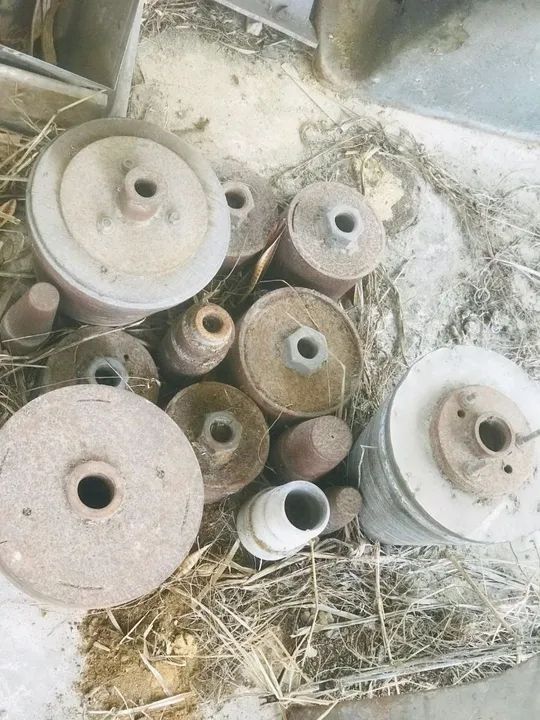 Torno de repuxo com matrizes e arrebitador - Foto 2