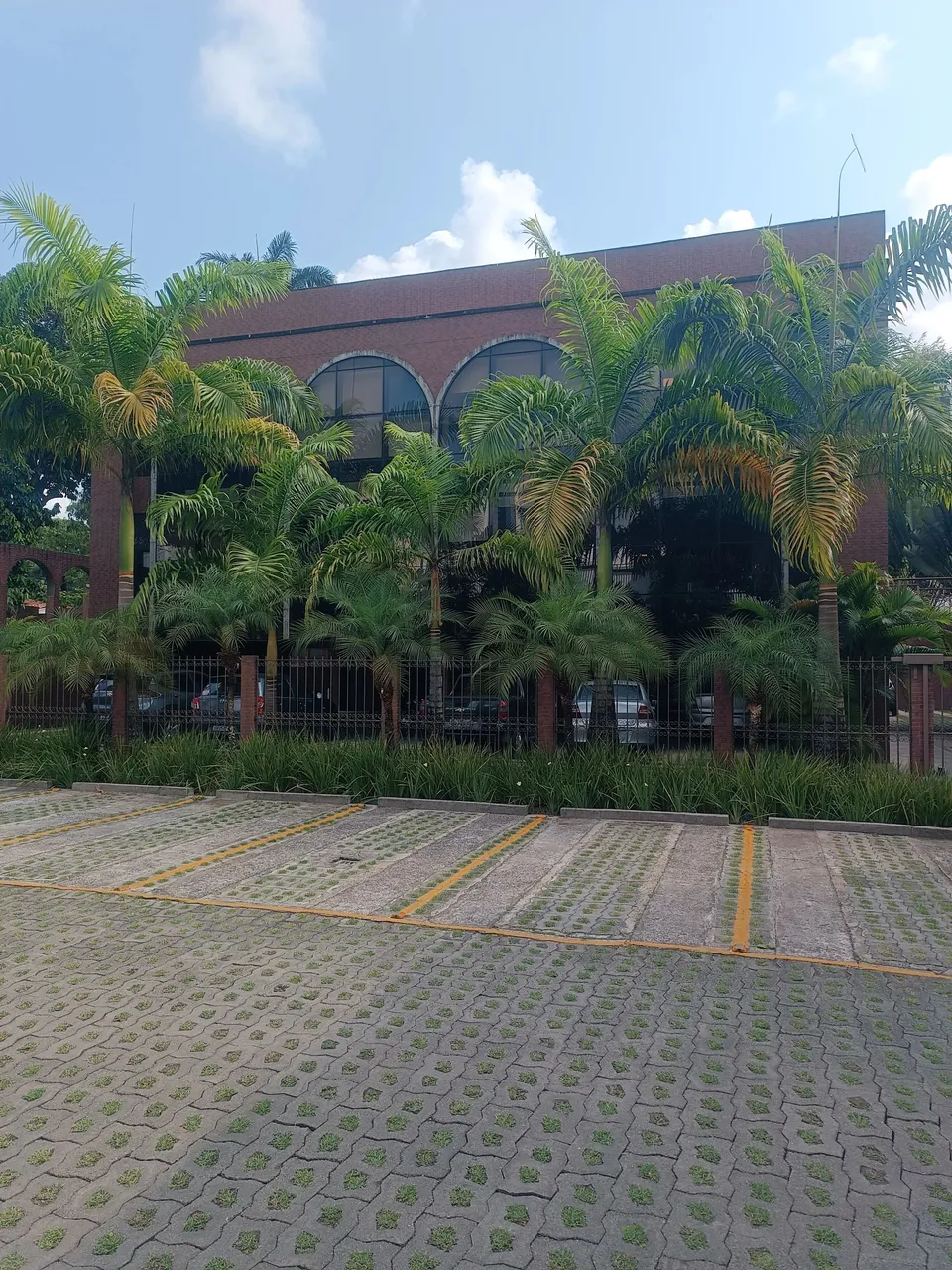 LM vende ou aluga magnífica sala no Bairro mais Charmoso de Recife Poço da Panela
