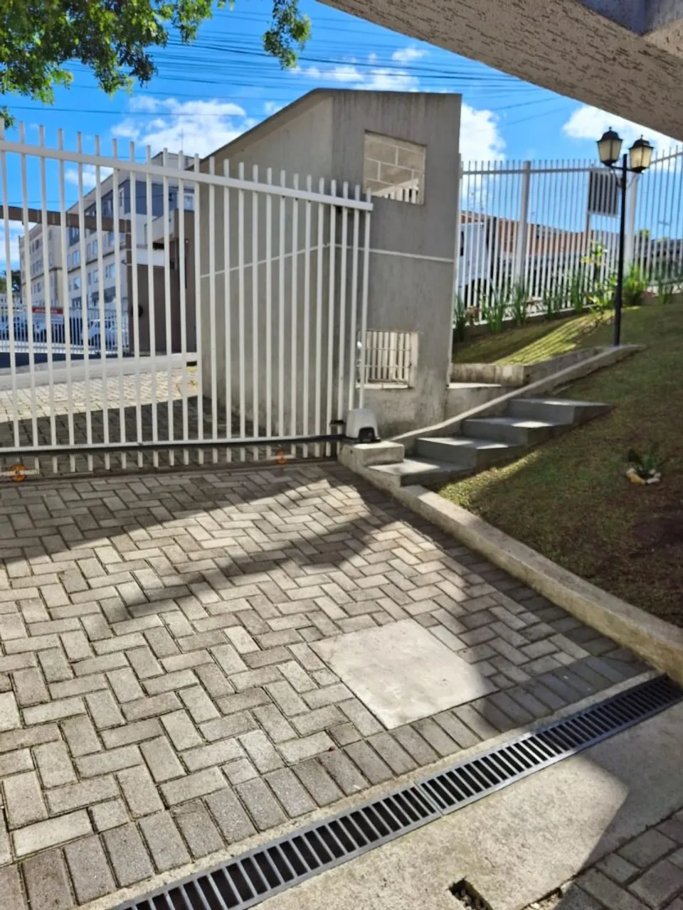 Excelente sobrado para venda em Colombo