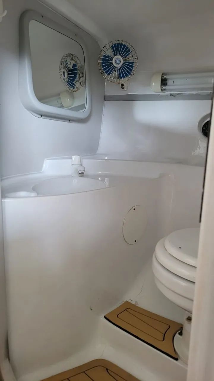 ? Lancha Runner Eclipse 260 Cabinada - Completa e Pronta para Navegar! ? - Foto 8