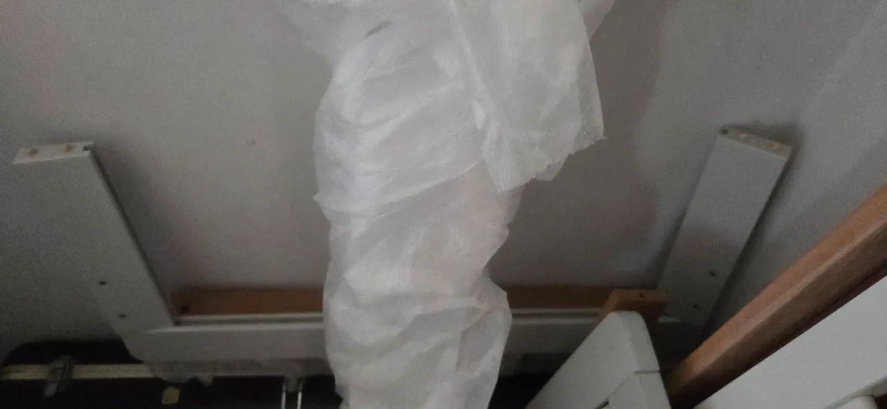 Berço Infantil Rertrô com Capitonê - Branco Brilho com Cinza - Foto 3