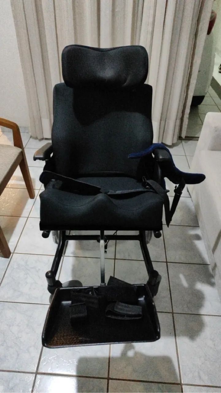 Cadeira de Rodas Dobrável - Foto 2