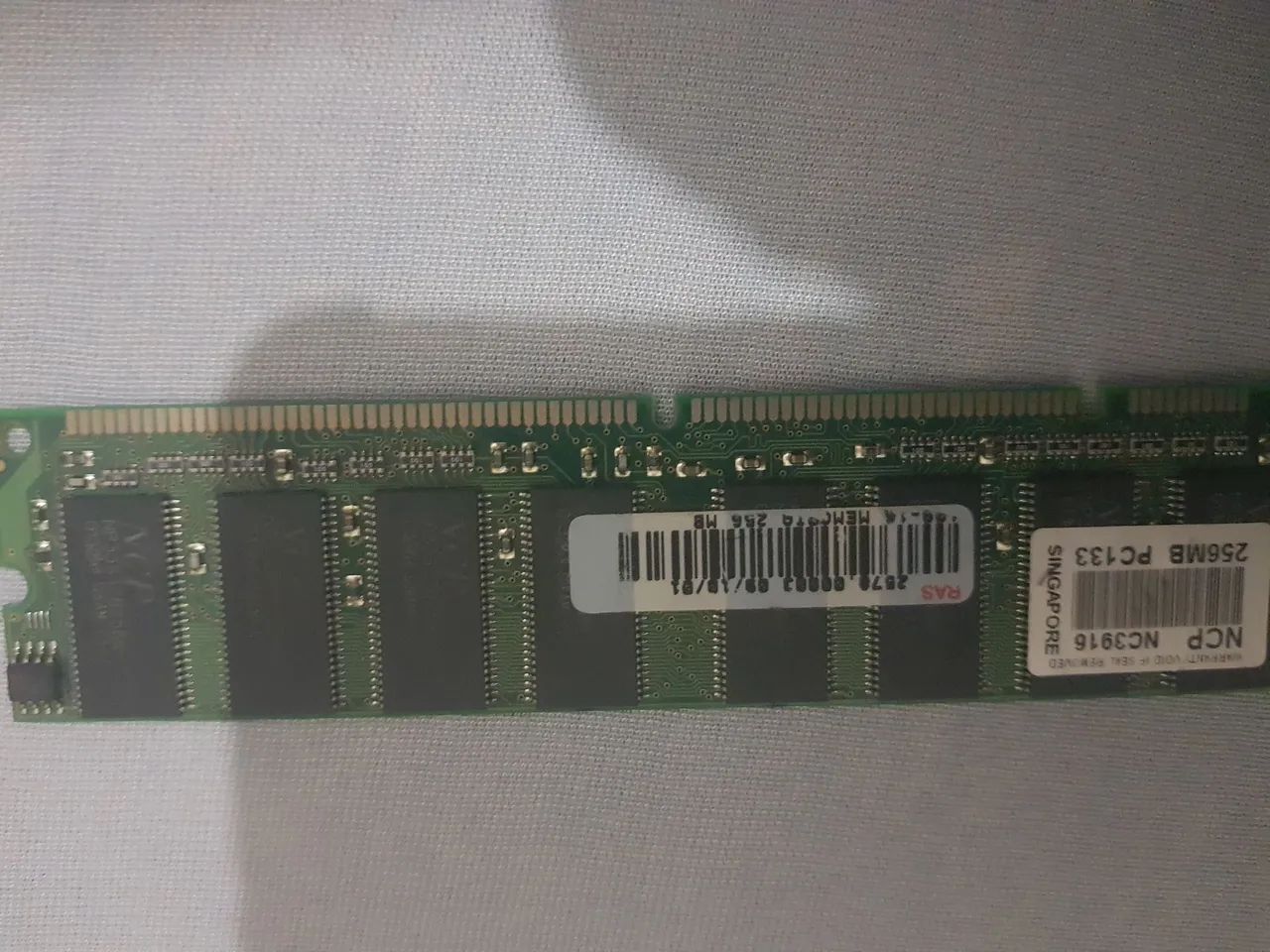 Memória RAM 256MB PC133 NCP NC3916