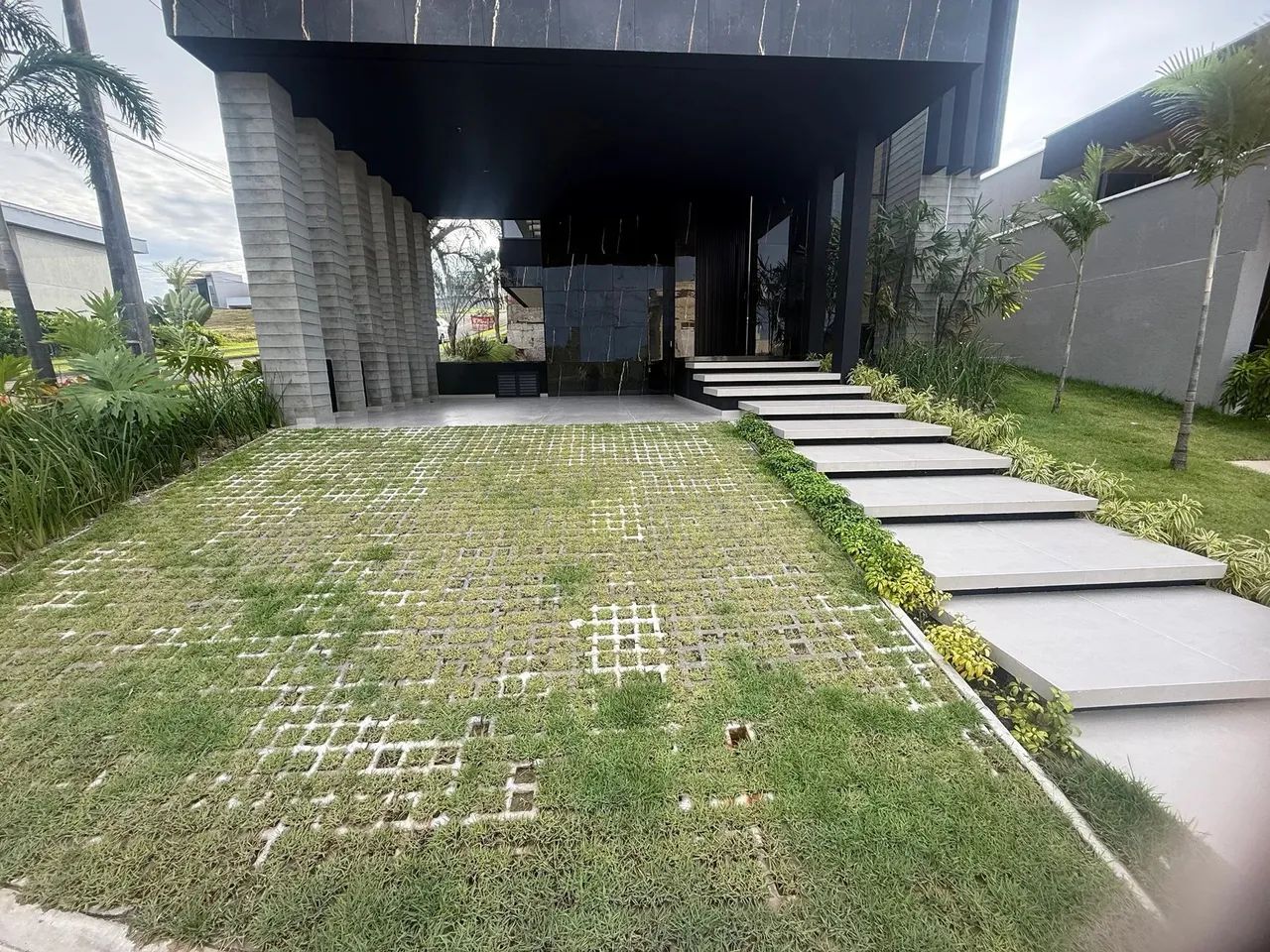 Casa duplex no Terras Alphaville 2 Cidade Alpha Eusébio - 316m2 - 4 suítes - 4 vagas - Foto 3