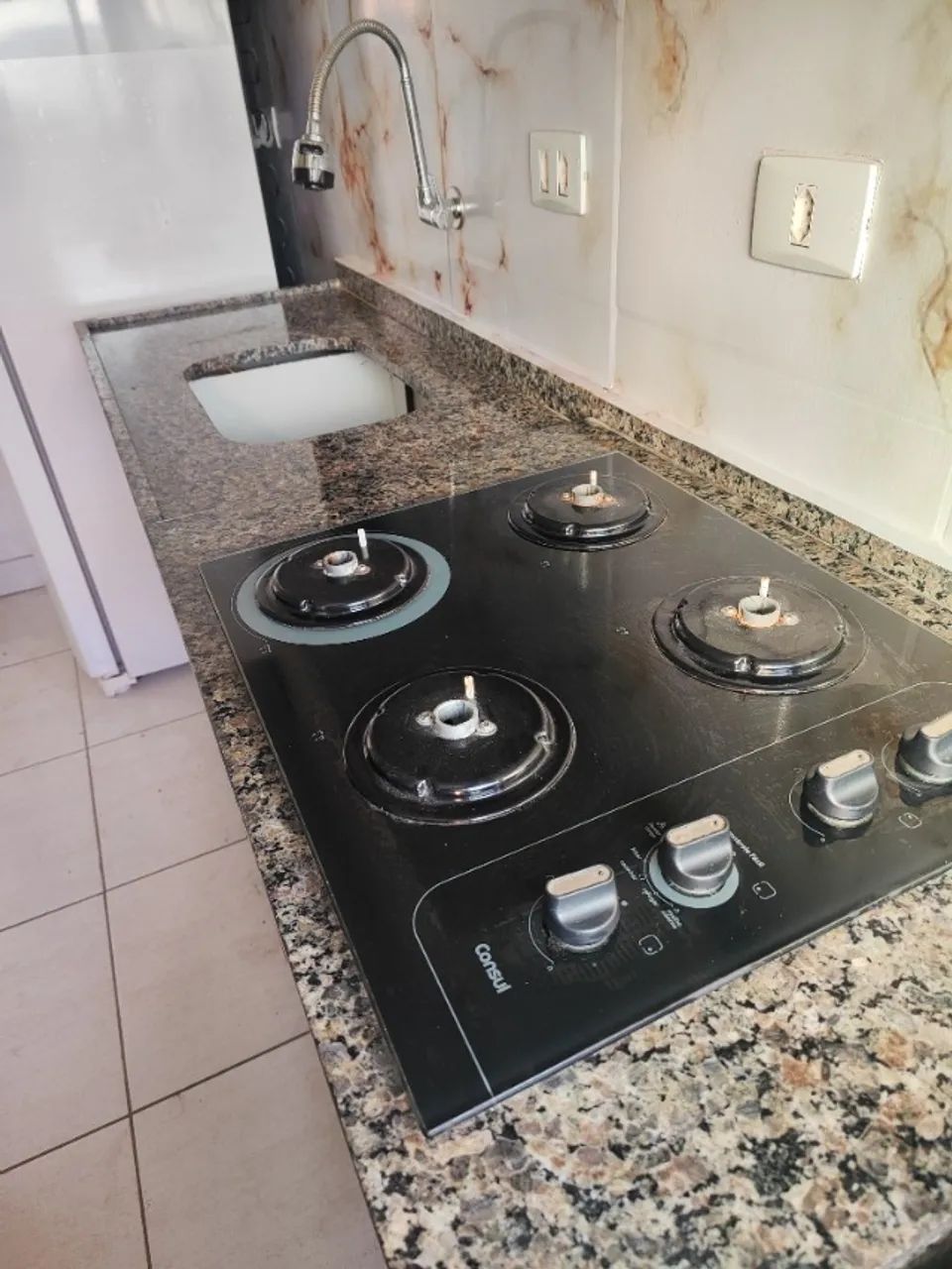 Granite countertop for kitchen.64363608855426120