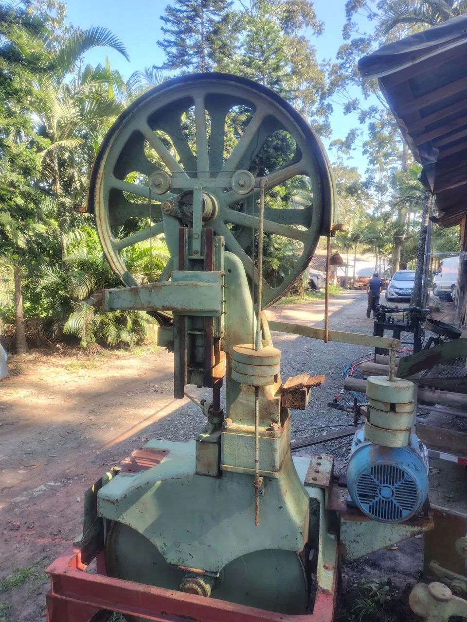 Serra fita Langer volante de 1,10 metro, impecável com motor 40cv já instalado. - Foto 4