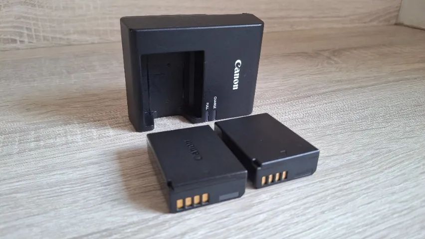 Câmera Canon Rebel T6 + lente 18-55mm + Flash - Foto 4