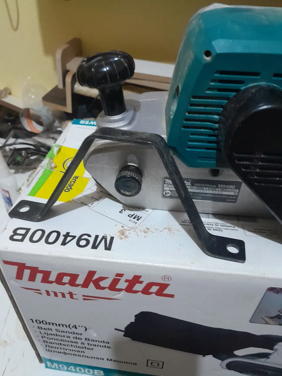 Lixadeira de cinta Makita