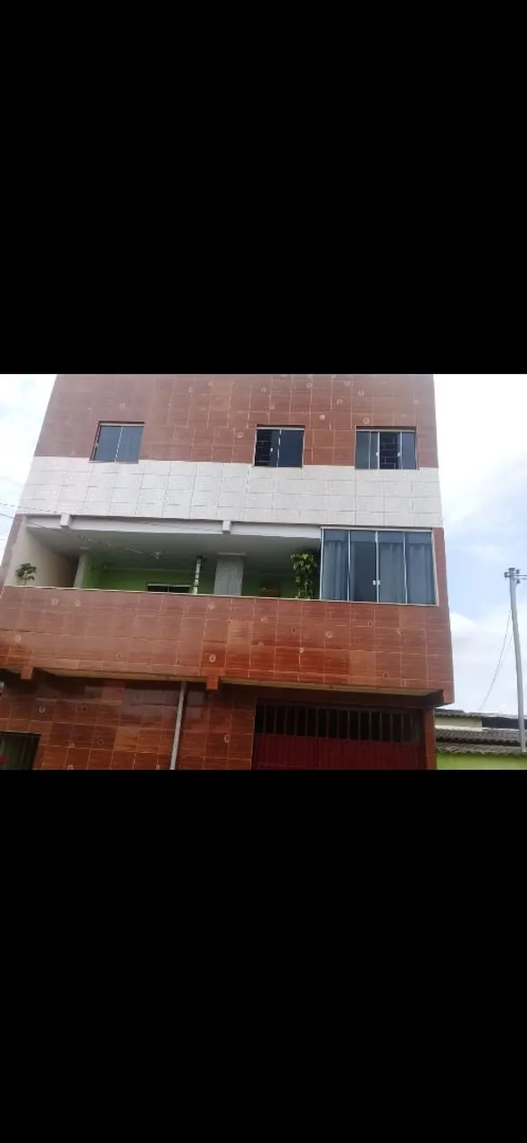 Vende- se sobrado Quadra 324 casa 43. R$ 350 mil