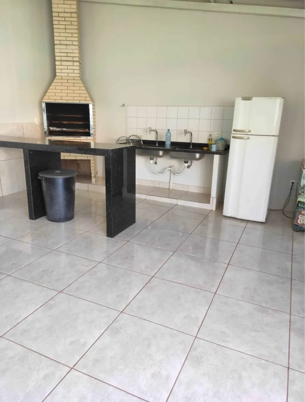 Espaço de festas com piscina