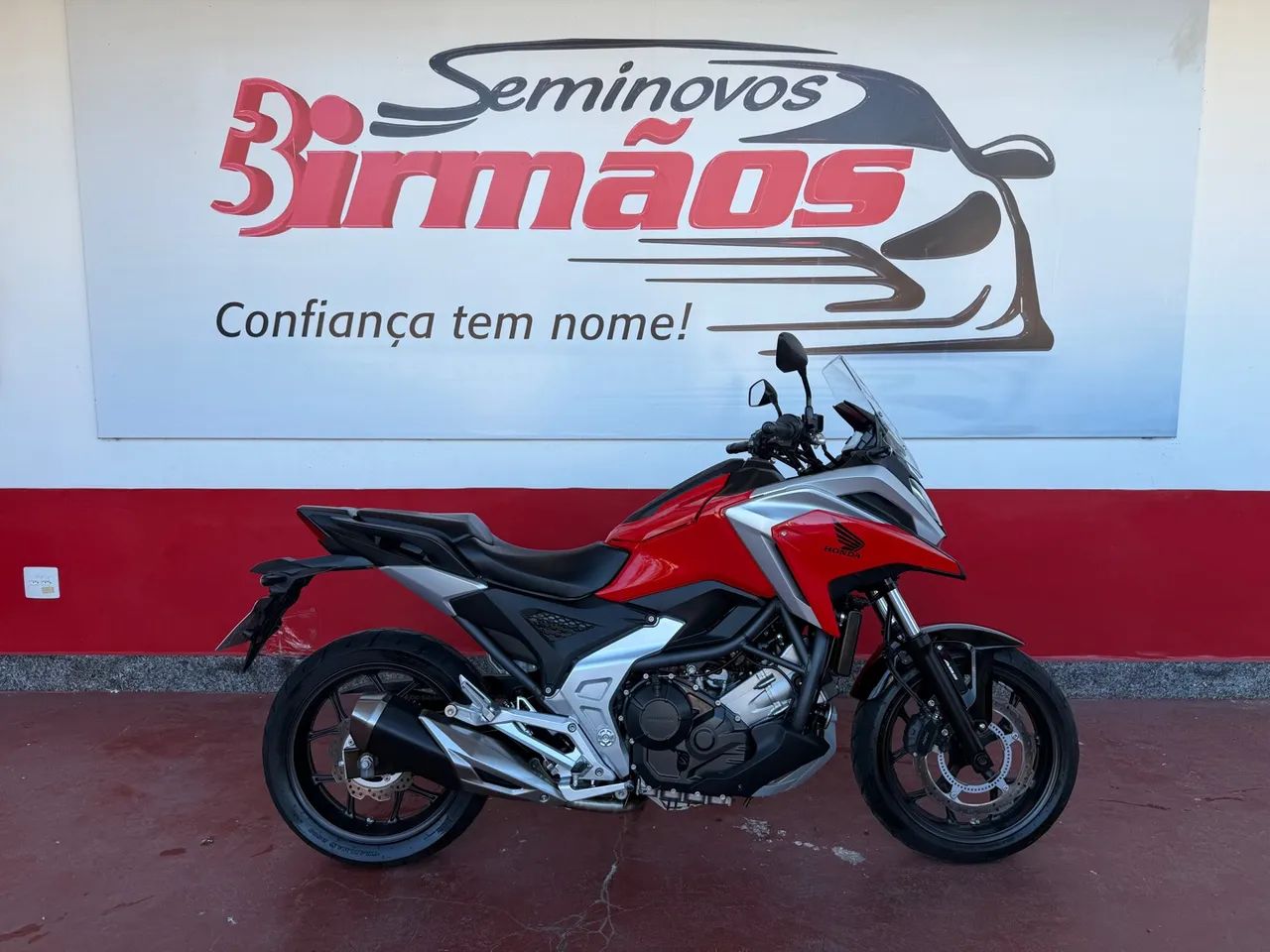 NC 750 Impecável! 4.200kms! 2025 - Garantia de fábrica 