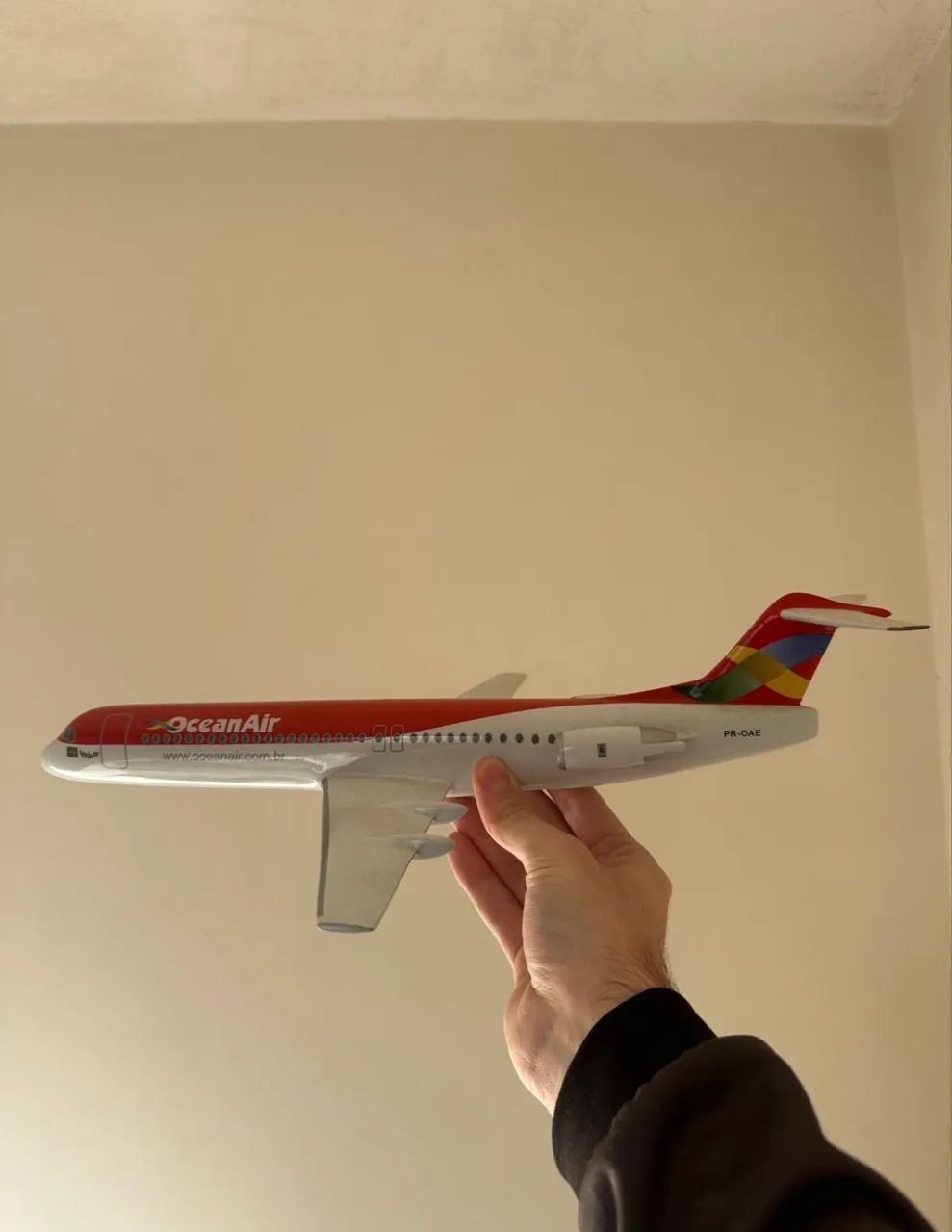 avião da avianca - fokker 28 mk100 - maquete/miniatura grande - Foto 4