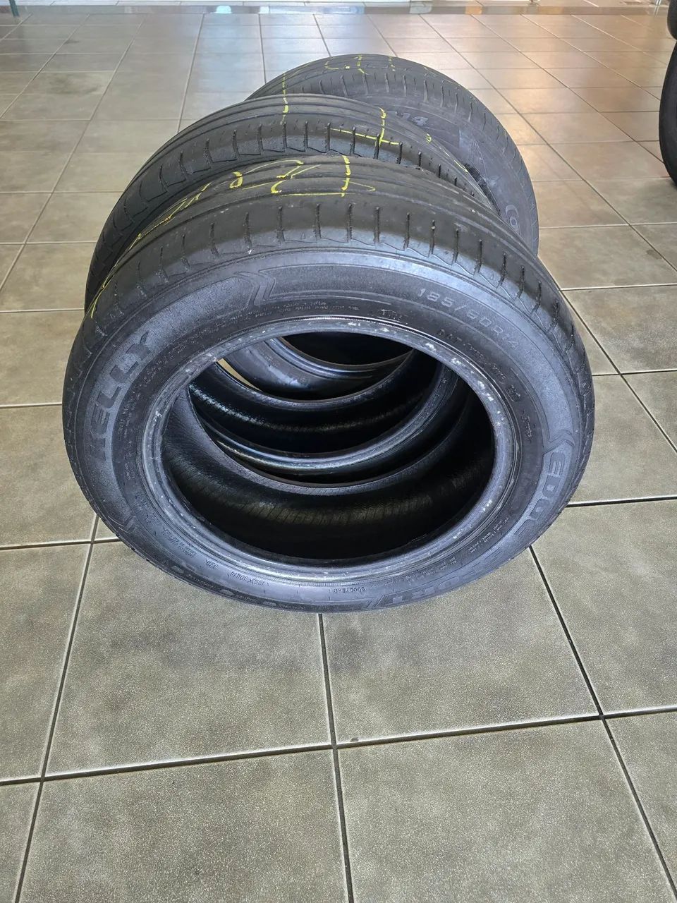 Pneus 185/60 R14  - Foto 3