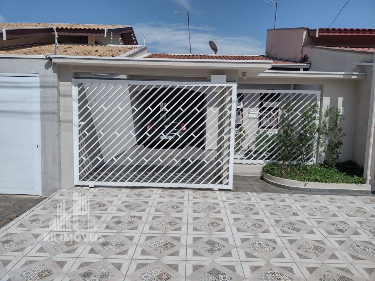 RR0102 CASA A VENDA 104m² SANTA LUIZA II - OPORTUNIDADE - 2 Dorms 2 Vagas - Nova Odessa, S
