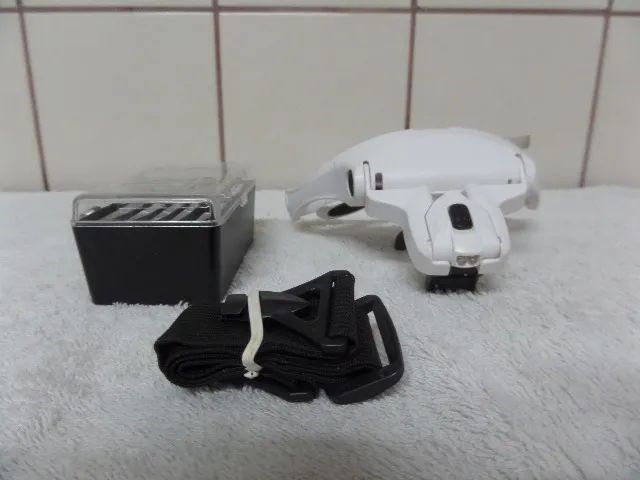 óculos com lente aumento e luz led - Foto 4