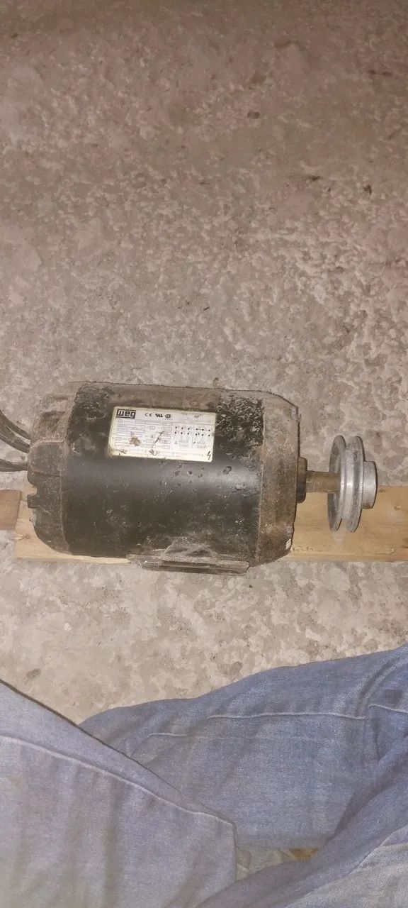 Motor trifásico 2 CV 220)380 - Foto 2