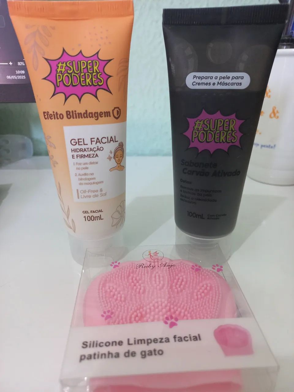 Kit de Beleza #Super Poderes - Gel Facial, Sabonete Carvão Ativado e Patinha de Gato