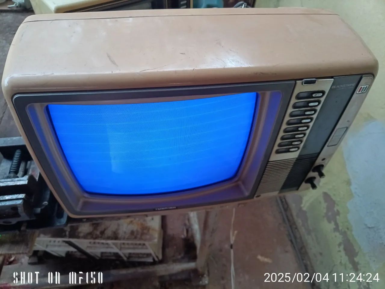 Vendo tv antiga Toshiba  - Foto 4