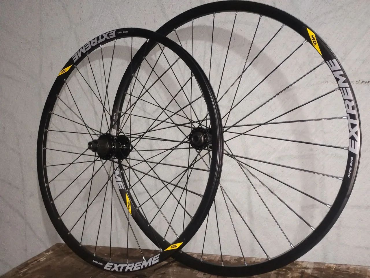Rodas  Vzan Extreme Pro ,cubos micro spline 410 Shimano 148mm