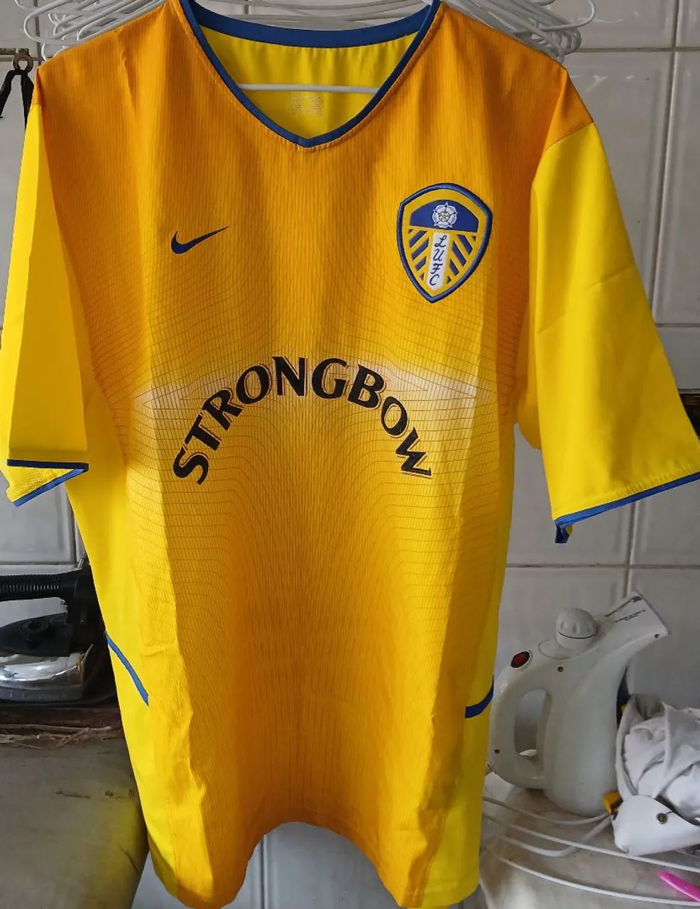 Camisa de Futebol Leeds United Inglaterra Strongbow Nike 2002 Dupla de Jogo Made Portugal