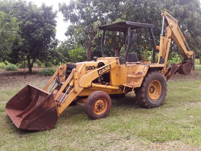 RETROESCAVADEIRA CASE 580H