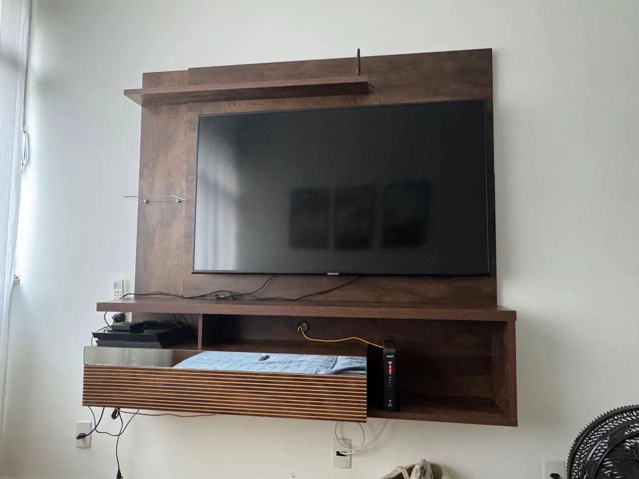 Painel para TV até 60 polegadas. 