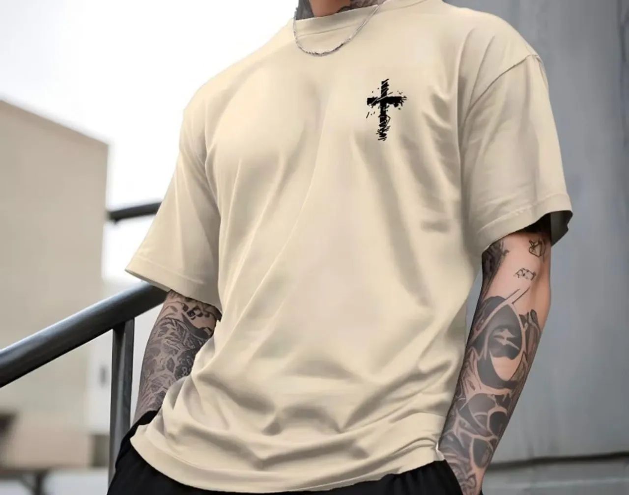 Camiseta Labubu com estampa de coelho - Foto 3