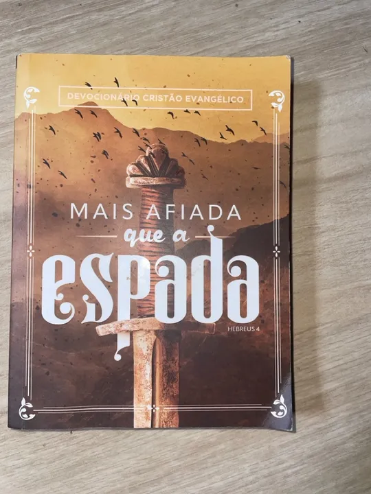 Livro Mais afiada que a espada