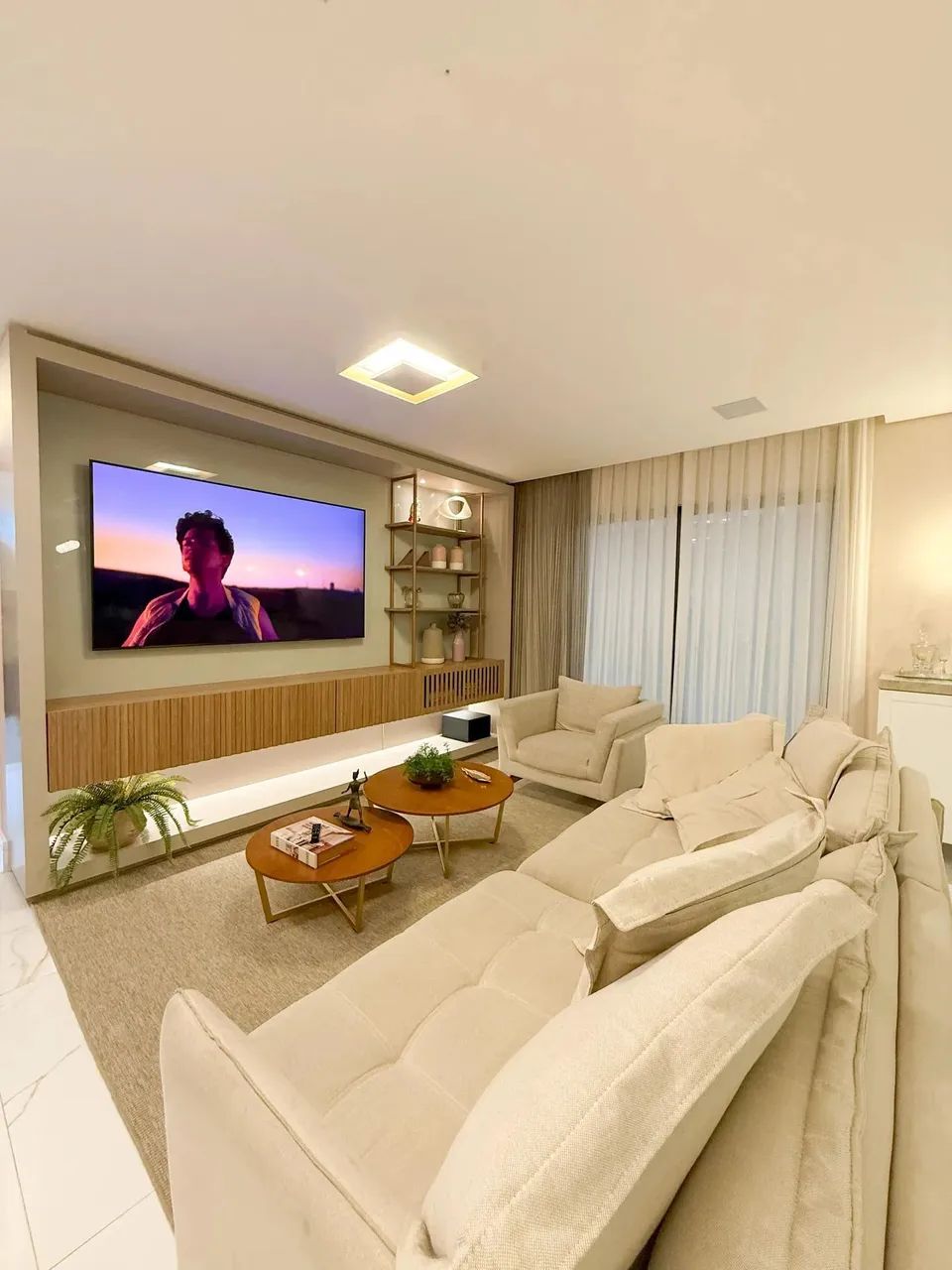 Jardins Ibiza, Porteira Fechada, 4 Suítes, DCE, 4 Vagas, Energia Solar, Piscina com Cascat - Foto 4