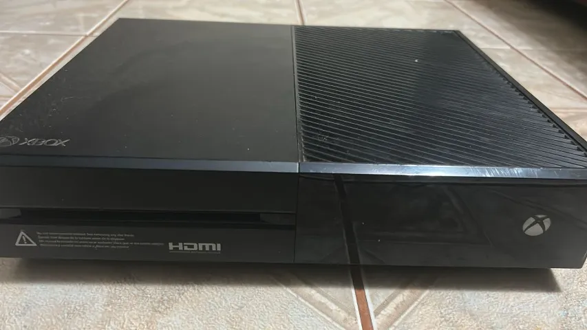 Xbox One + Kinect + 6 Jogos Mídia Física (troco por switch lite)