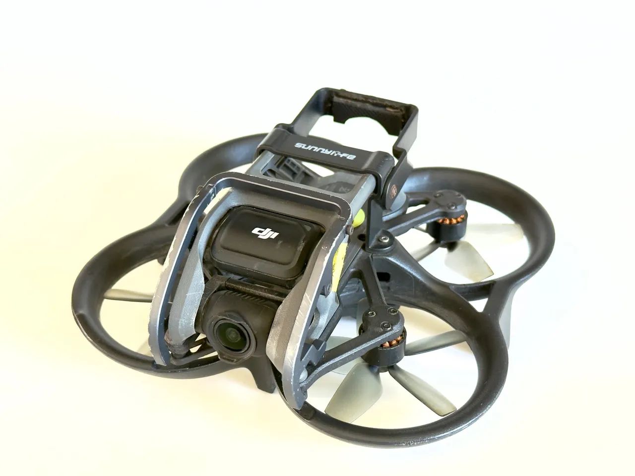 DJI Avata 1 com 3x baterias, Goggles Integra + Controle FPV 2 - Foto 2