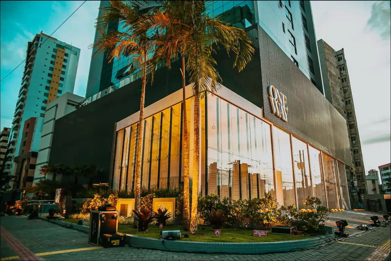 Flat luxuoso mobiliado em Tambau