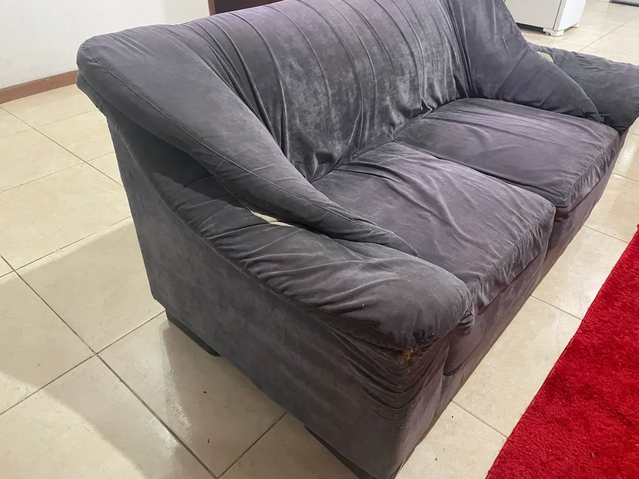 Sofá de 2 lugares cinza - Foto 4