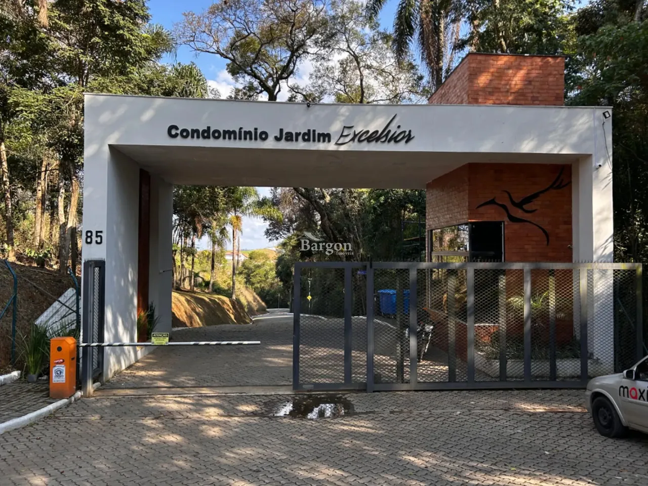 Lote a venda no Condomínio Jardim Excelsior no Bairro Salvaterra em Juiz de Fora