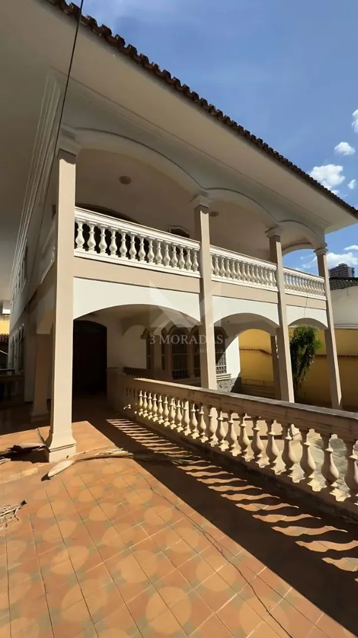 Mansão Sobrado 7/4 no Setor Marista - Goiânia