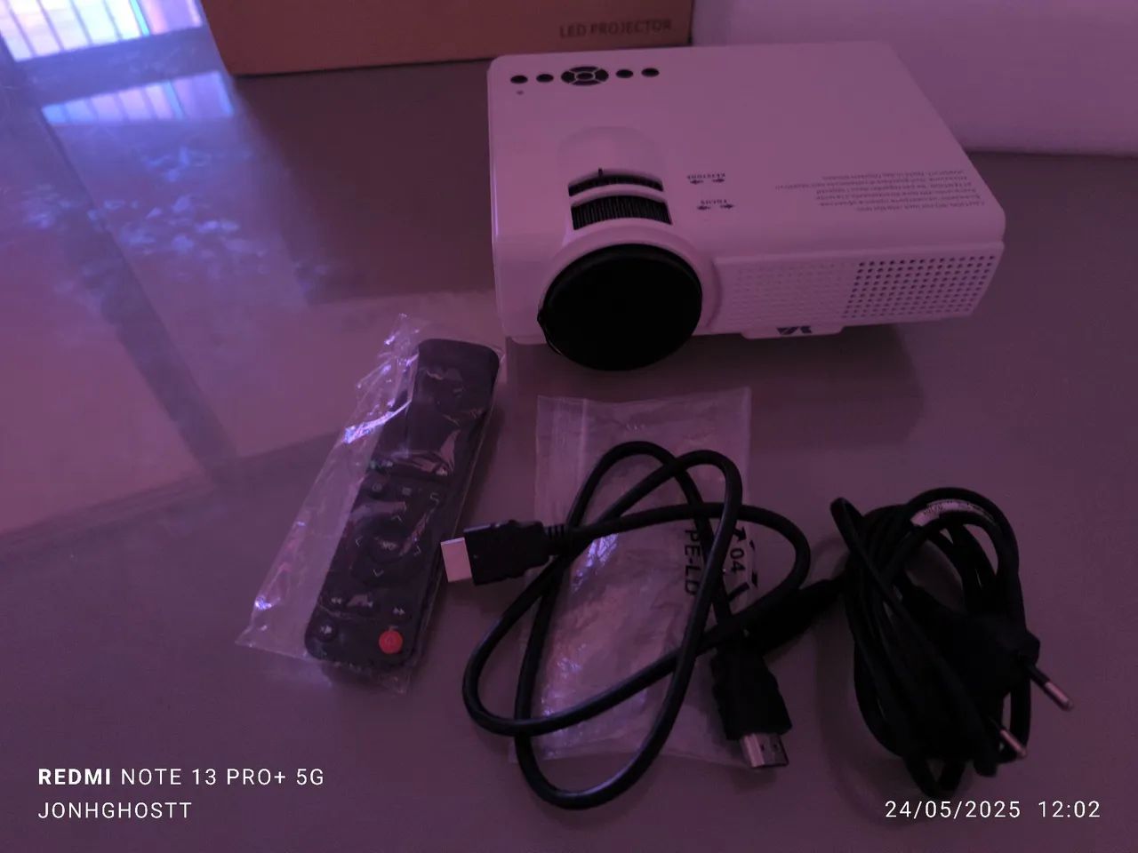 Projetor LED Compacto - Ótimo Desempenho! - Foto 2