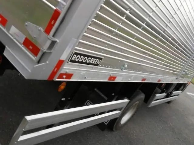 VW 11180 Delivery Baú 2018 - Foto 4