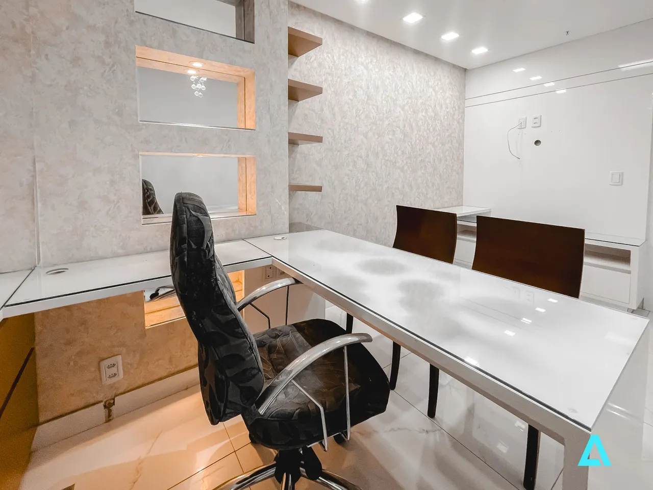 Sala Mobiliada e Decorada para locação, Flamboyant Park Business, Jardim Goiás, Goiânia, G