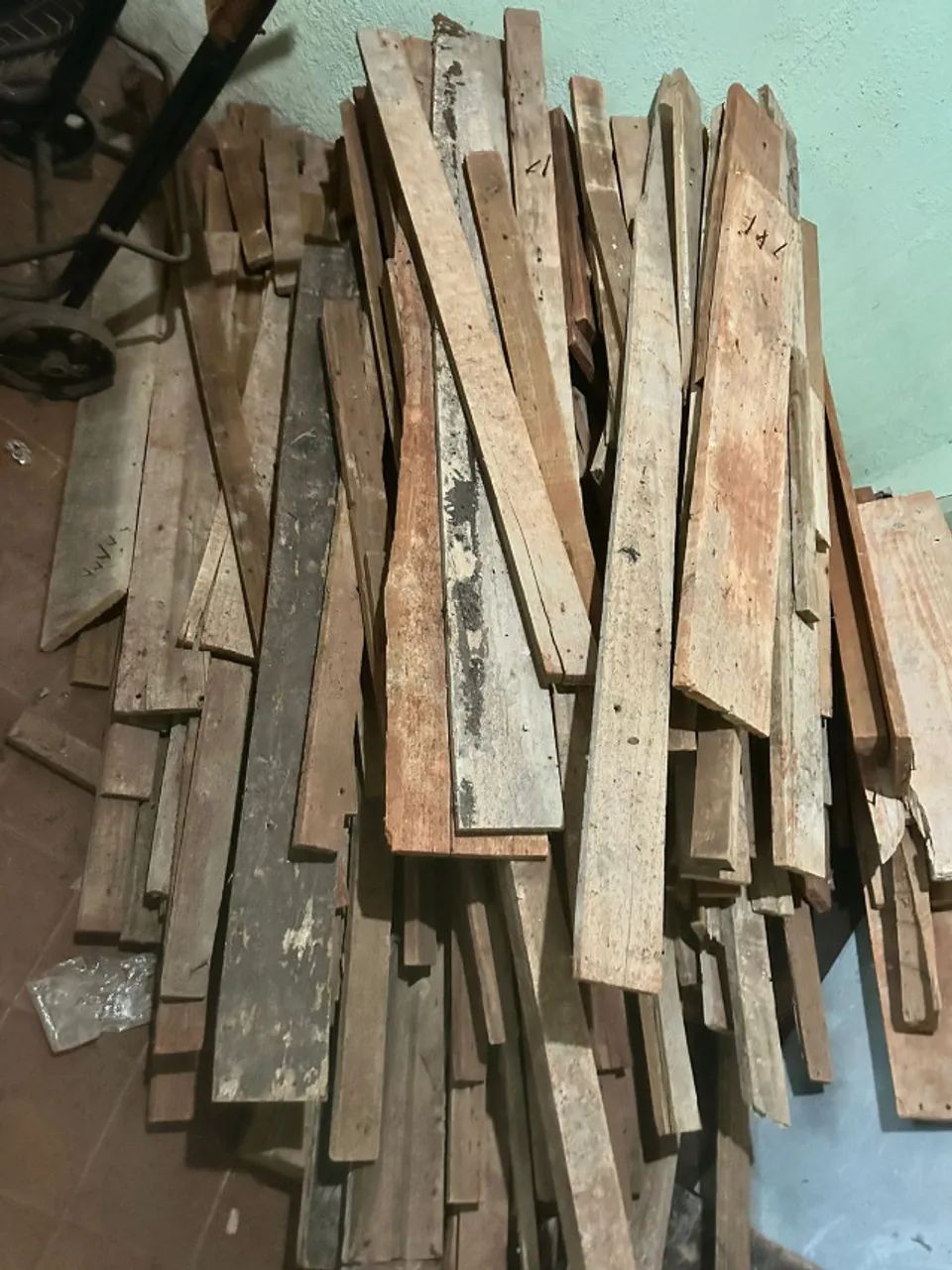 Madeira diversa para construção sobra obra - Foto 4