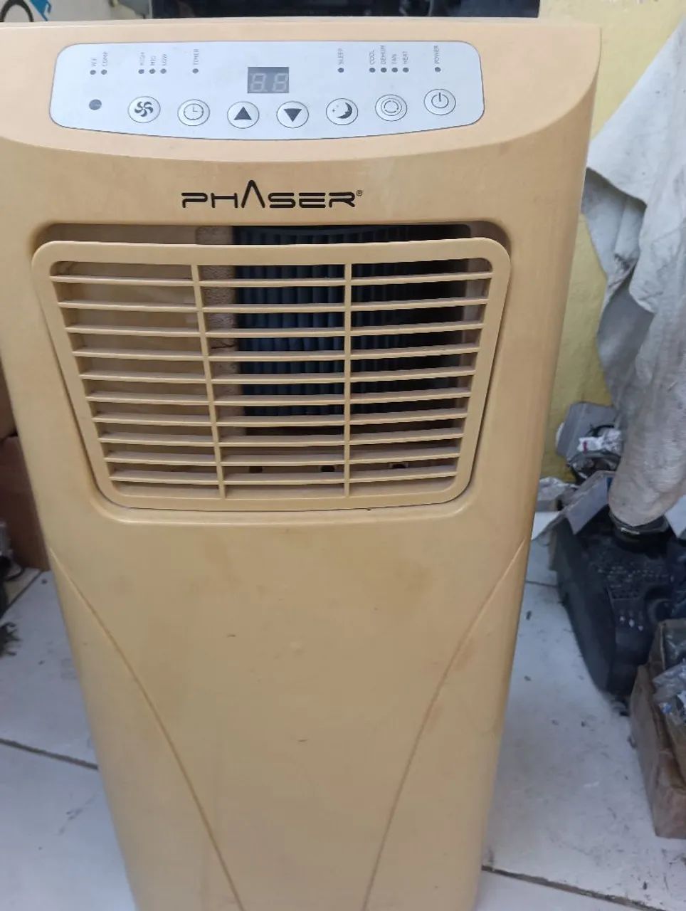 Ar-condicionado portátil com defeito64312217503873120