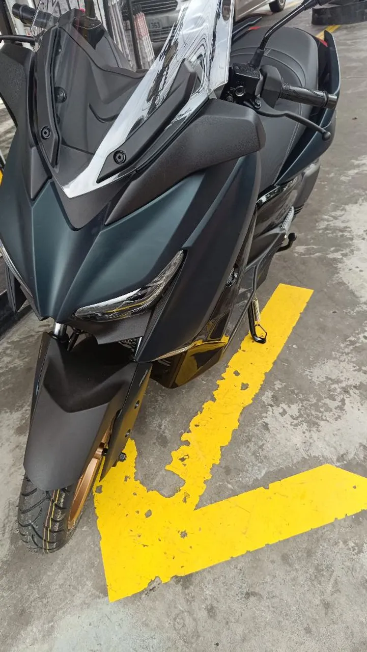 X max 250